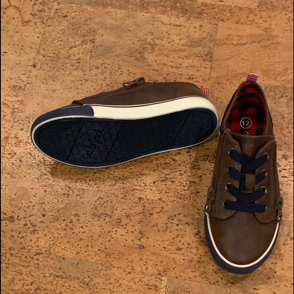 Youth 12 easy on shoes
